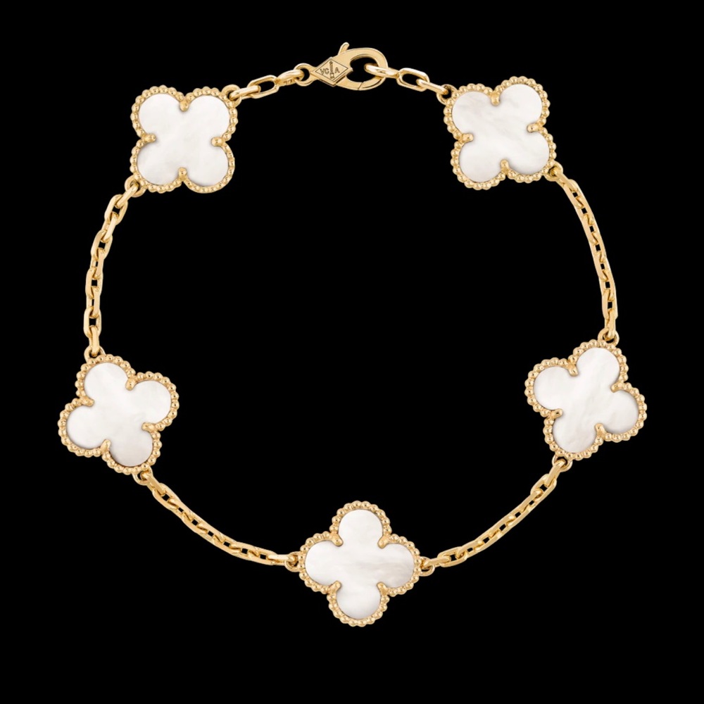 Van Cleef & Arpels Vintage Alhambra bracelet, 5 motifs
18K gold, Mother-of-pearl